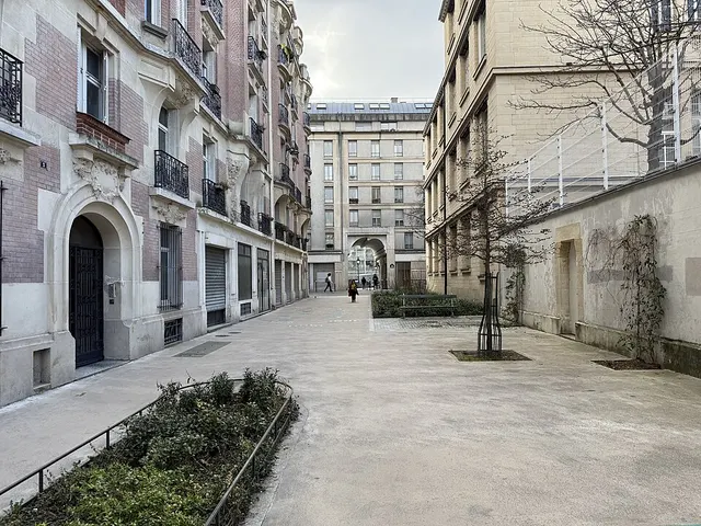 Rue Guillaumot