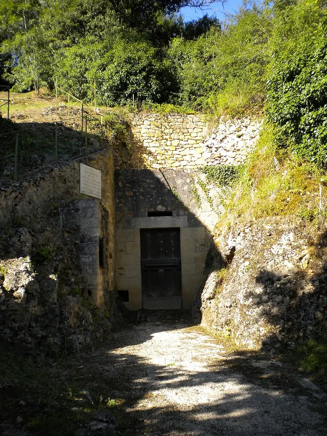 Grotte de la Mairie