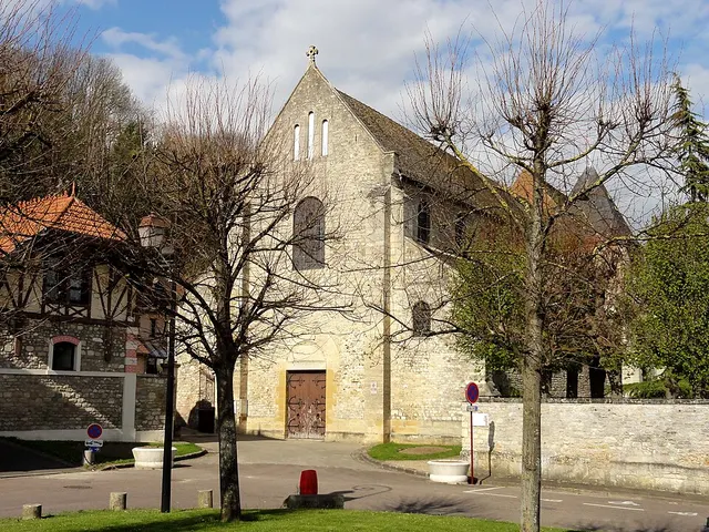 Église Saint-Michel de Juziers