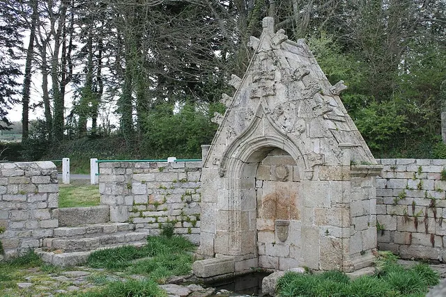 Fontaine de Saint-Bieuzy