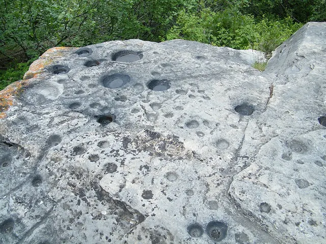 Liste de pierres à cupules