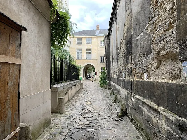 Rue des Marionnettes