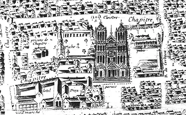 Cour du Chapitre cathédral de Reims